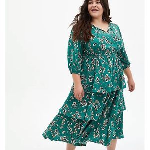 Torrid GREEN FLORAL CHALLIS TIERED SKATER TEA LENGTH DRESS